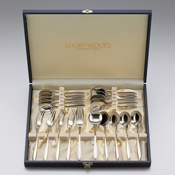 新品、未使用　希少　ラッキーウッド　アローロシリーズ プレートスタンド 新品、未使用 希少 ラッキーウッド アローロシリーズ プレートスタンド