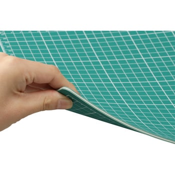カッターマット 再生PVC製 5層タイプ グリーン色 モノタロウ