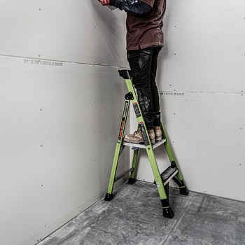 FRP上わく付き脚立 マイティーライト2.0 Little Giant