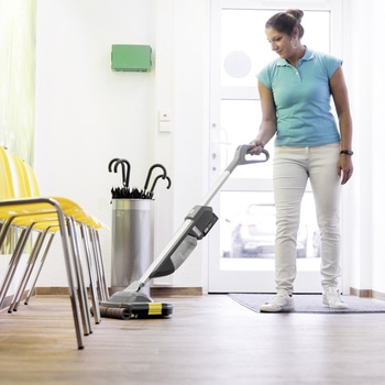 ケルヒャー(KARCHER) 業務用 床洗浄機 BR 30/1 C Bp (1.783-052.0) ケルヒャー