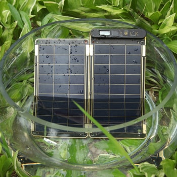 Pouch Paper-Thin and Light Portable Solar Charger with Ultra-High-Efficiency 15W Solar Paper