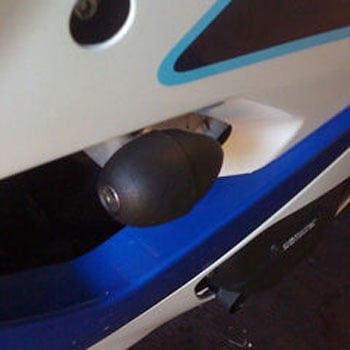 GB Racing Suzuki Bullet フレームスライダー - 左手側 GSXR1000 K5 - K8 - RACE GBRacing (ジービーレーシング)