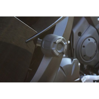 クラッシュパッドセット マウンティングプレート ブラックアノダイズド Kawasaki ER 6 f (2012 -) GSG Mototechnik (GSGモトテクニック)