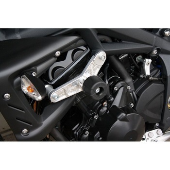 クラッシュパッドセット マウンティングプレート ブラックアノダイズド Triumph ストリートトリプル 675 / 675 R (2009-2012) キャリアプレートマウント GSG Mototechnik (GSGモトテクニック)