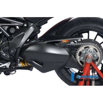 カーボンパーツ イルムバーガー スイングアーム カバーカーボン Ducati Diavel ILMBERGER (イルムバーガーカーボンパーツ)