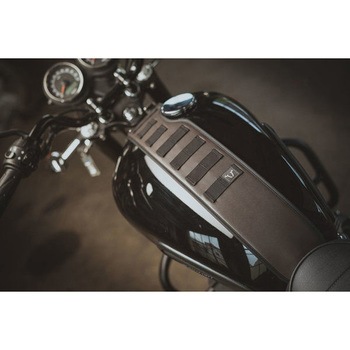 Legend Gear (レジェンドギア) タンクストラップセット Triumph モデル (15) LA3 スマートフォーンバッグ SW-MOTECH (エスダブリューモテック)