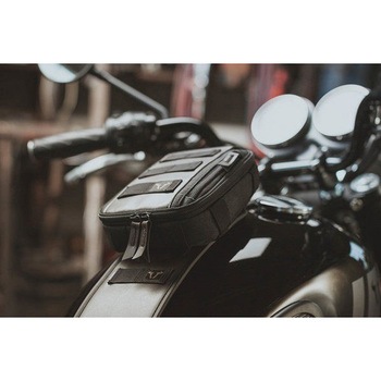 Legend Gear (レジェンドギア) タンクストラップセット Triumph モデル (15) LA3 スマートフォーンバッグ SW-MOTECH (エスダブリューモテック)