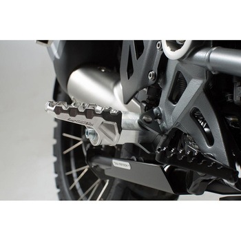 EVO フットレストキット Tiger 1050 (06-) R1200R (11-) RnineT (14-).  FRS.11.112.100 - SW-MOTECH (エスダブリューモテック)