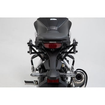 HTA.01.906.11000 SLC サイドキャリア 右側 Honda CB300R (18-). 1個 SW-MOTECH 【通販モノタロウ】