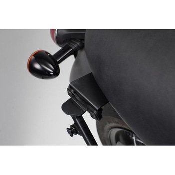 アダプター SLC サイドキャリア 左側 ボンネビル T100/120 (16-) w/o pass. grab rail.  HTA.11.743. SW-MOTECH (エスダブリューモテック)