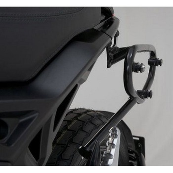 SLC サイドキャリア 左側 Indian FTR 1200 (18-). - SW-MOTECH (エスダブリューモテック)