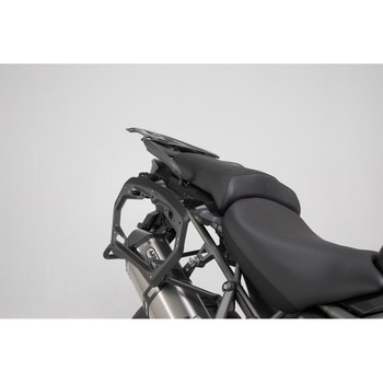 PRO サイドキャリア ブラック Triumph Tiger 1200 models (11-). SW-MOTECH (エスダブリューモテック)