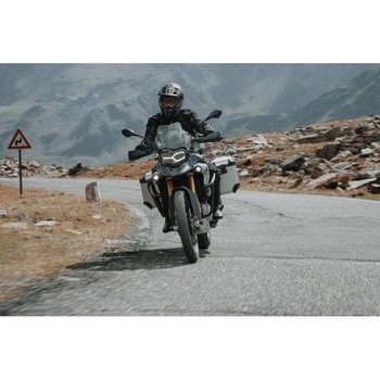TRAX ADV アルミ ケースシステム シルバー 37/45 l. Moto Guzzi V85 TT (19-). SW-MOTECH (エスダブリューモテック)