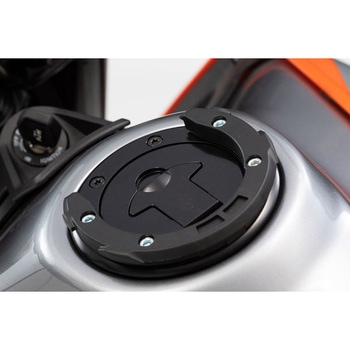 EVO タンクリング -ブラック- KTM Duke 125/390 (17-) 790 (18-). SW-MOTECH (エスダブリューモテック)