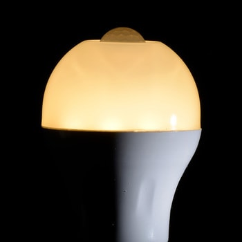 LED電球 点灯時間自動延長 明暗・人感センサー付 オーム電機