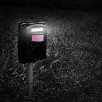 ソーラー充電式害獣駆除機 ファミリー・ライフ