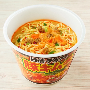 日清 デカうま 豚キムチ 日清食品