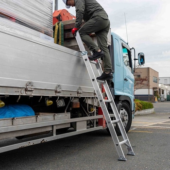 トラック昇降はしご 長谷川工業