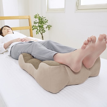 のびのび腰痛対策脚クッション コジット