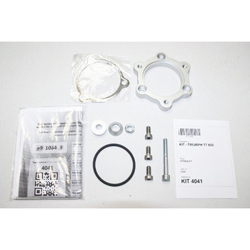 IXIL(イクシル) TRIUMPH TT600 '00-'02/DAYTONA600 '03-'04/DAYTONA650 '05/SPEEDFOUR '02-'05 VTI オーバル チタン スリップオン マフラー MAD MAX(マッドマックス)