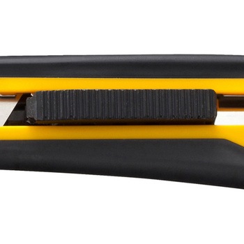 145mm カッターナイフ(ソフトグリップ/替刃10枚付セット) - エスコ