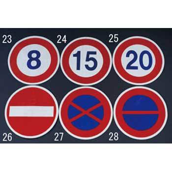 F600mm 路面道路標識 駐停車禁止 エスコ 路面標識 通販モノタロウ Ea9bb 27