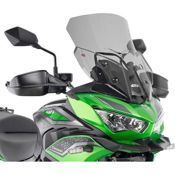 ウインドスクリーン Kawasaki Versys 650 22 ライトスモーク dim. H×W 48×42 cm GIVI(ジビ)