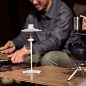 M3TBWH 小型LEDランタン M3 テーブルランプ ホワイト LUMENA M3TBWH 小型LEDランタン M3 テーブルランプ ホワイト LUMENA