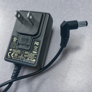 UM132 VIBRA�d�q�V����pAC�A�_�v�^�[ VIBRA(�V���d�q) 52898397