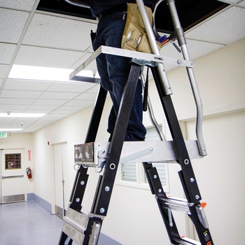 伸縮式折りたたみ作業台CAGE - 長谷川工業