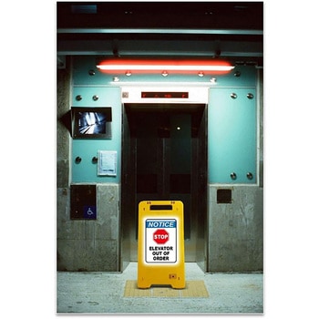 ソーラー・充電式LED サインスタンド グリーンクロス