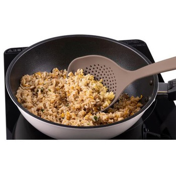 ニュアトーン オールナイロン穴あきスプーン 貝印