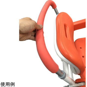 移動もできるシャワーチェア ウーゴ君 ケアメディックス