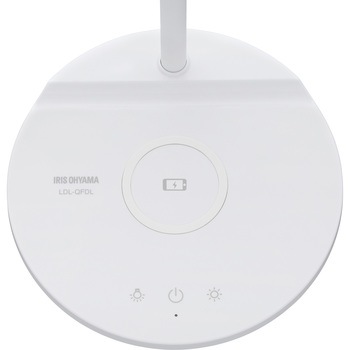 LEDデスクライトQi充電シリーズ 平置きタイプ アイリスオーヤマ