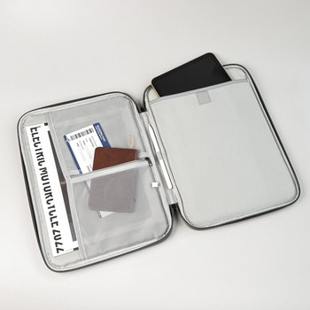 15インチ対応 PC・タブレット用スリーブケース 持ち手・仕分けポケット付 ペンホルダー搭載 タブレット落下防止ベルト付 ダークグレー Smart Stock