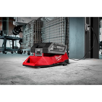 MX FUEL(TM) 充電器 ミルウォーキーツール