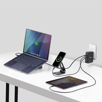 USB充電器/4ポート(3 USB-C +1 USB-A)/最大140W/PD 3.1対応/GaN採用/海外対応プラグ付属/急速充電 Type-C AC電源アダプター/MacBook、Dell XPS、Inspiron対応 StarTech.com