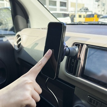MagSafe対応 ファンつき車載ワイヤレス充電器 エアコン吹き出し口用 ブラック MagSafe非対応機種・ケースも使える Smart Stock