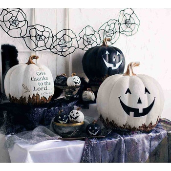 秋のディスプレイ・ハロウィン装飾用品 パンプキンオブジェ ホワイト ストア・エキスプレス