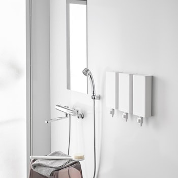 マグネットバスルーム詰め替えパウチディスペンサー収納ホルダー タワー L ホワイト - 山崎実業