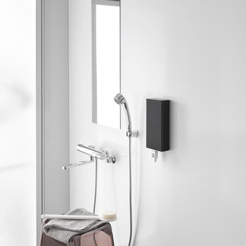 マグネットバスルーム詰め替えパウチディスペンサー収納ホルダー タワー L ブラック - 山崎実業