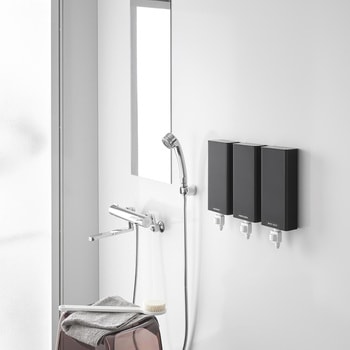 マグネットバスルーム詰め替えパウチディスペンサー収納ホルダー タワー L ブラック - 山崎実業