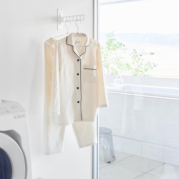 ウォール衣類ハンガー タワー 石こうボード壁対応 ホワイト - 山崎実業