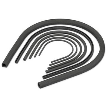 シールドストリップ 材質：ニッケルめっきグラファイト シリコン 長さ：1m 幅：4.45mm 厚さ：4.52mm WURTH ELEKTRONIK