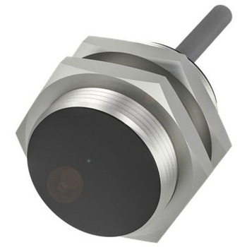 誘導型近接センサ バレル形 検出範囲 8.1 mm ねじの呼び M30 x 1.5 Flush BALLUFF