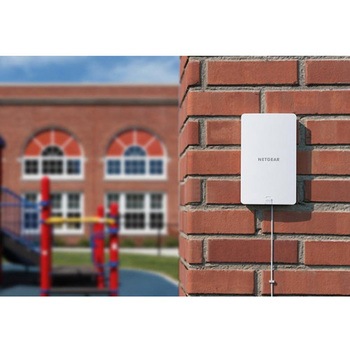 AX1800 Insight アプリ&クラウド 屋外向けワイヤレスアクセスポイント NETGEAR