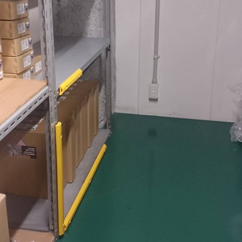 什器用ガード(マグネットタイプ) 信栄物産