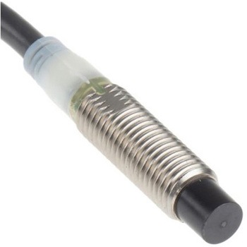 近接センサ バレル形 検出範囲 4 mm ねじの呼び M8 x 1 非点滅 1kHz オムロンヘルスケア