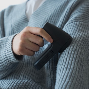 毛玉取り器 とるとるPro(2WAY充電交流式) マクセルイズミ