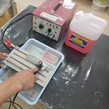 溶接焼け取り用電解液”ピカ素” ケミカル山本